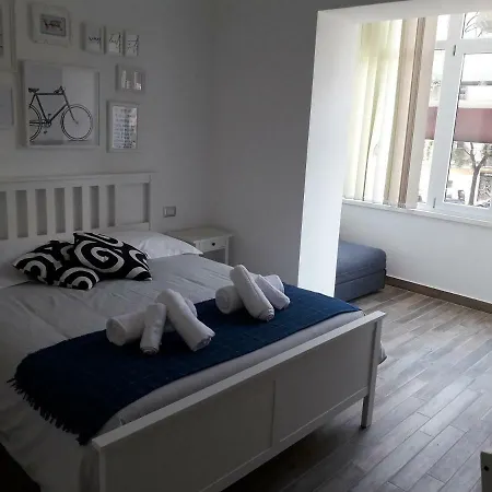 Bed & Breakfast Wanderlust San Lorenzo Rome